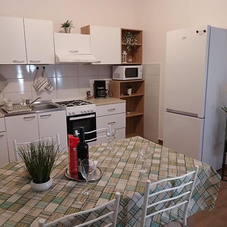 Apartmani Goga 塞利讷 外观 照片
