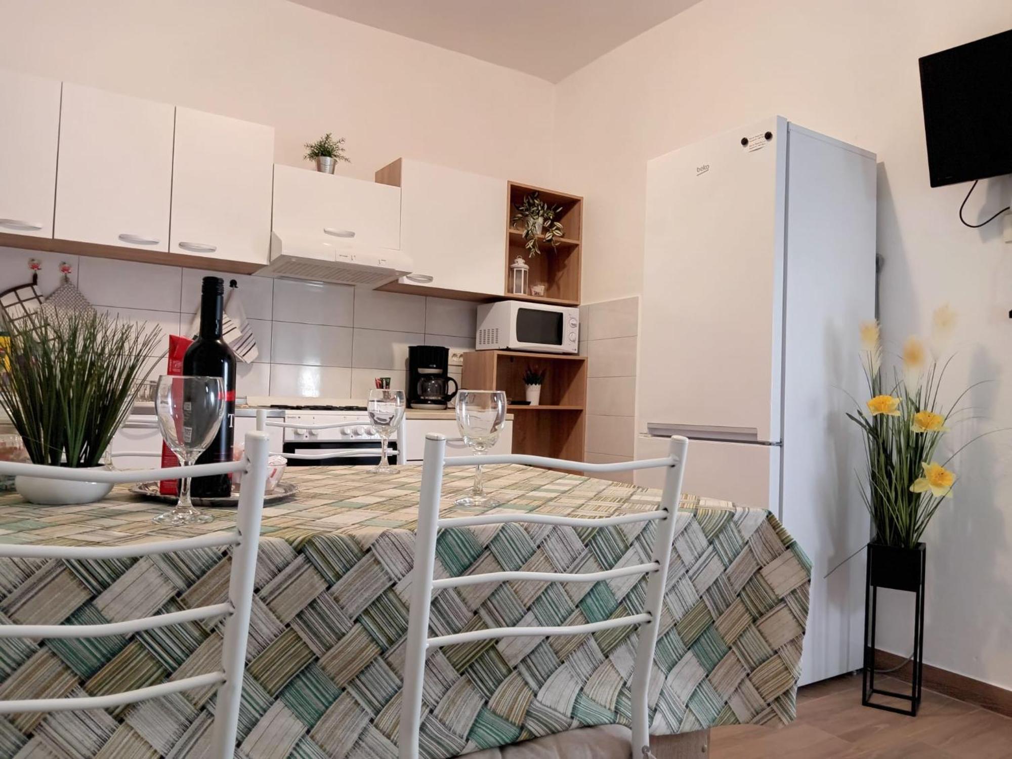 Apartmani Goga 塞利讷 外观 照片